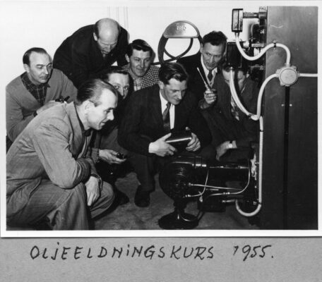 Män i oljeledningskurs 1955