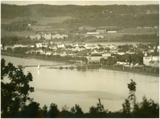 Vättern och en del av centrala Jönköping ovanifrån.