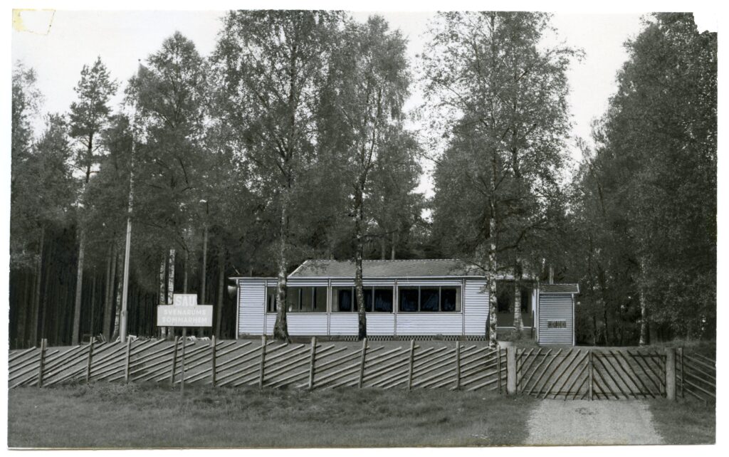 Sommarhemmet sett framifrån.