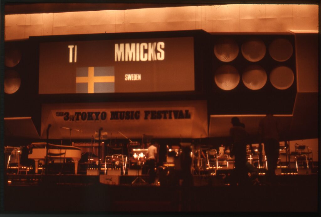 The Gimmicks från Sverige på scen i "The 3rd Tokyo music festival".