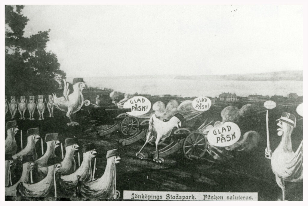Påskkort av militära höns som saluterar påsken med kanonad i Jönköpings stadspark.